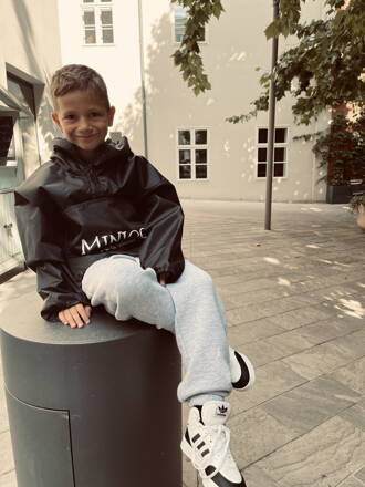Bunda  ''   rain coat '' Bunda  ''   rain coat ''